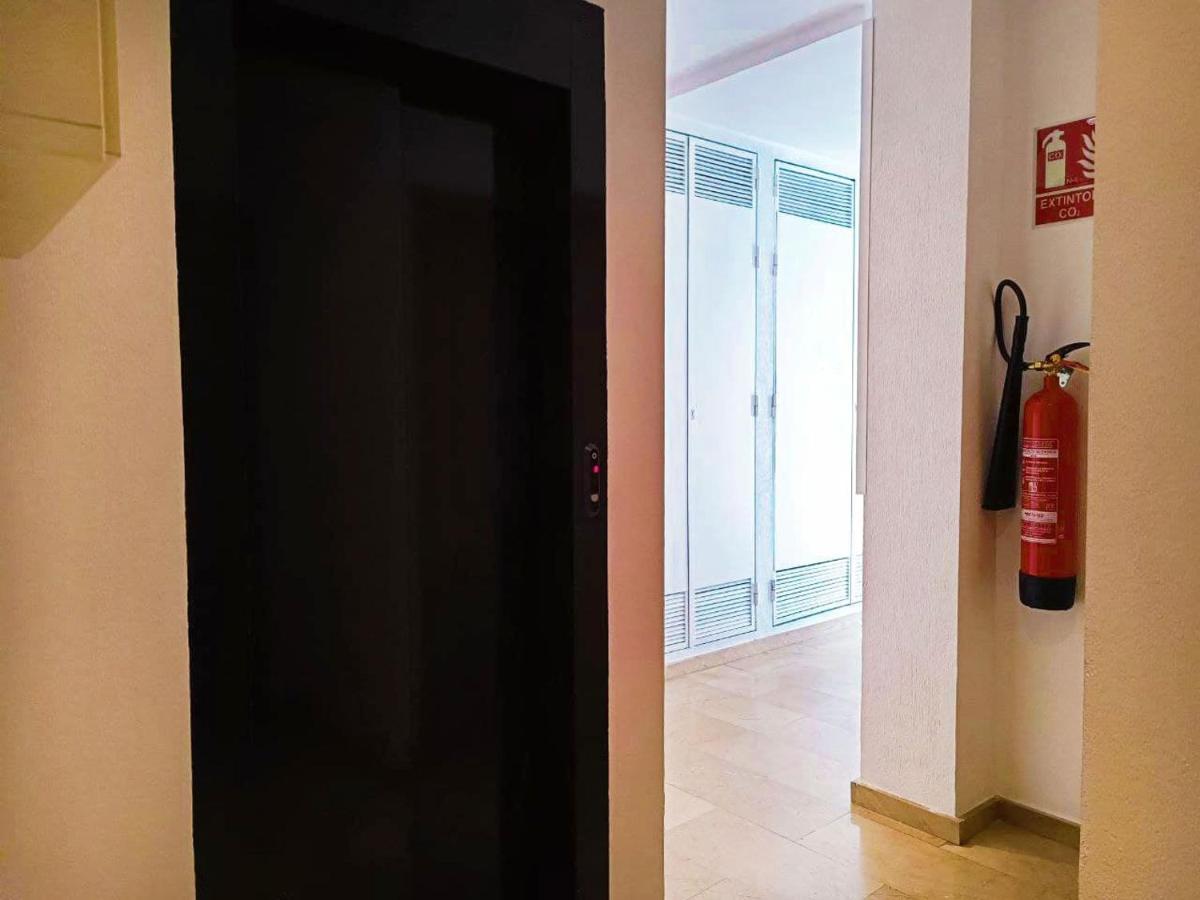 Apartamentos Wayteko Alicante Esterno foto