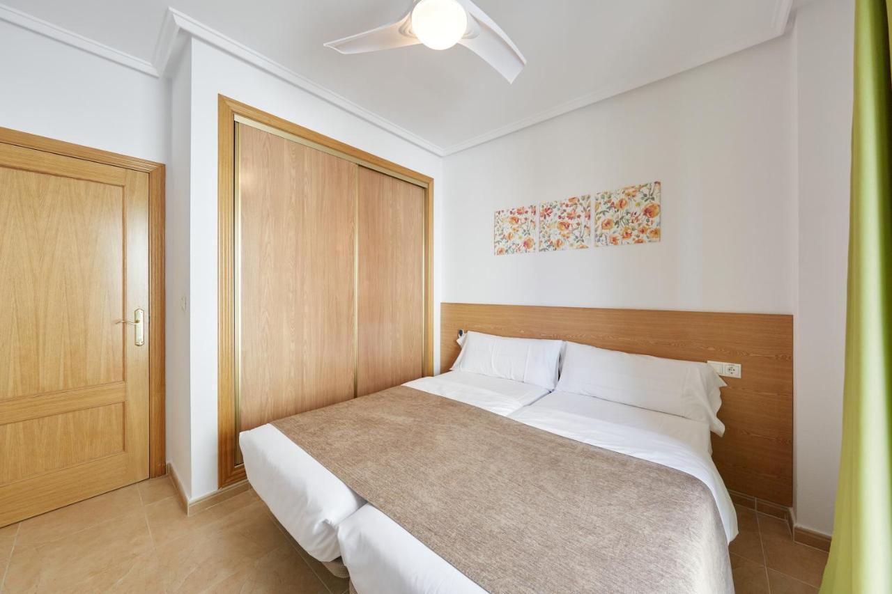Apartamentos Wayteko Alicante Esterno foto
